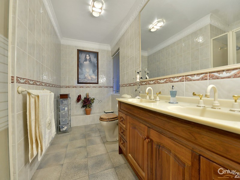 39 Springs Road, Clayton South VIC 3169