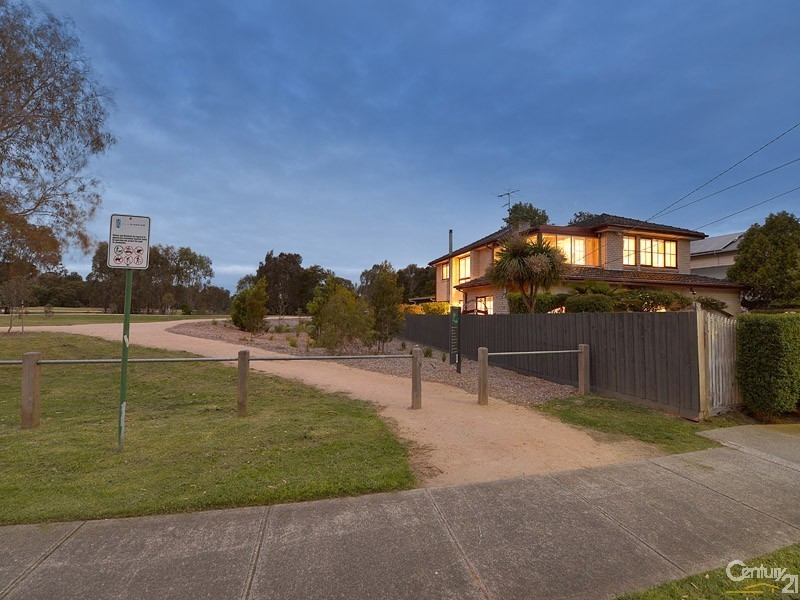 39 Springs Road, Clayton South VIC 3169