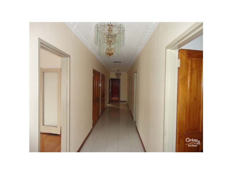 27 Scotsburn Avneue, Oakleigh South VIC 3167