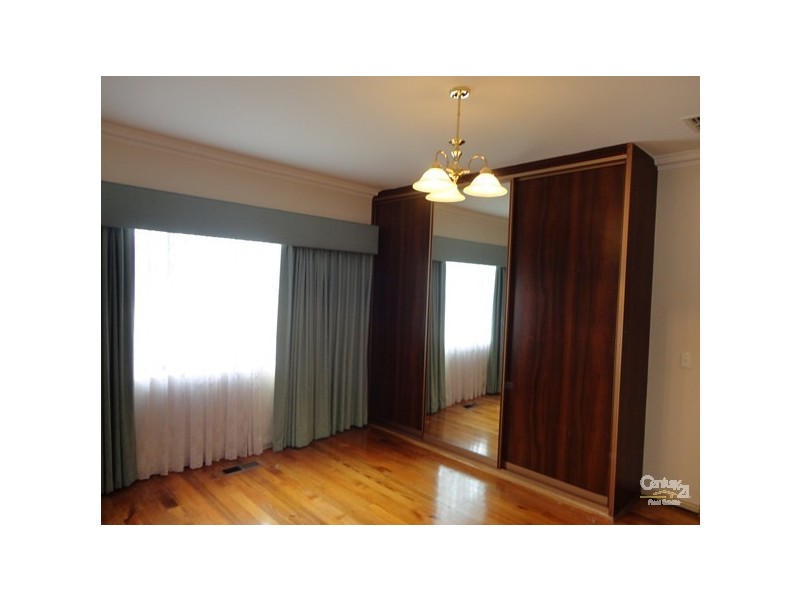 27 Scotsburn Avneue, Oakleigh South VIC 3167