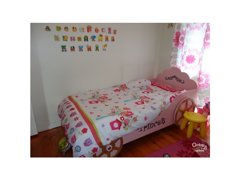 25 Glenelg Drive, Clayton South VIC 3169