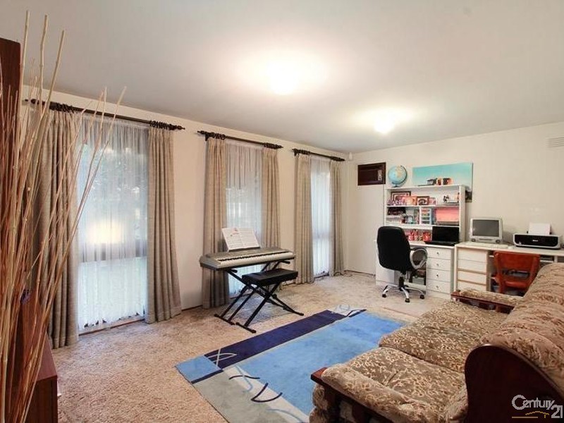 182 Clarinda Road, Clarinda VIC 3169