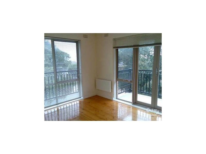 1/11 Foam Street, Parkdale VIC 3195