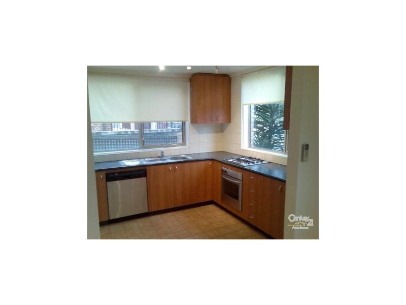 1/11 Foam Street, Parkdale VIC 3195