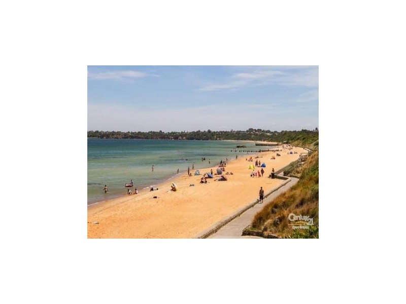 1/11 Foam Street, Parkdale VIC 3195