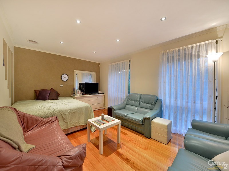 11 Wannan Court, Clayton South VIC 3169