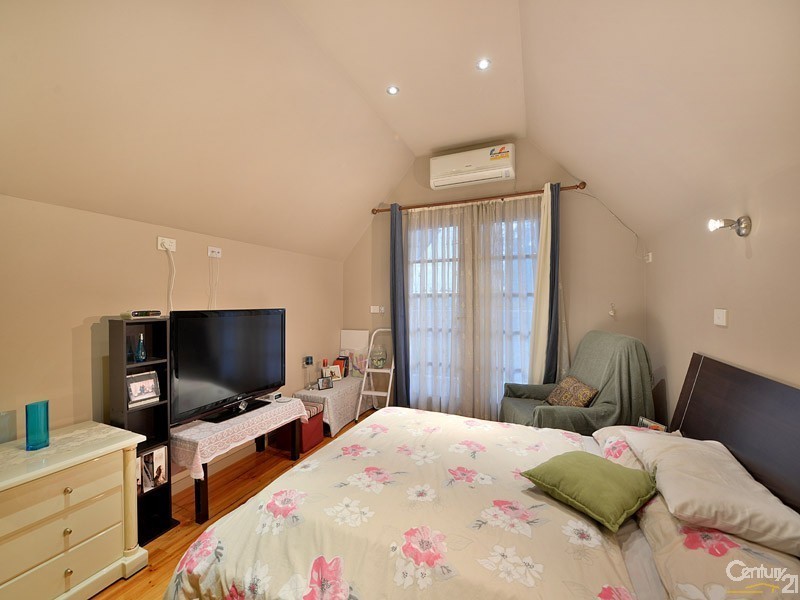 11 Wannan Court, Clayton South VIC 3169