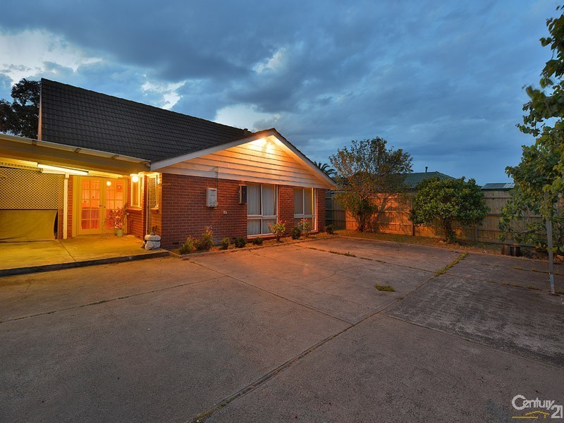 11 Wannan Court, Clayton South VIC 3169