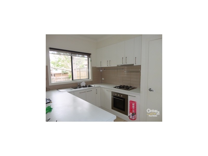 2/3 Lanham Street, Oakleigh East VIC 3166