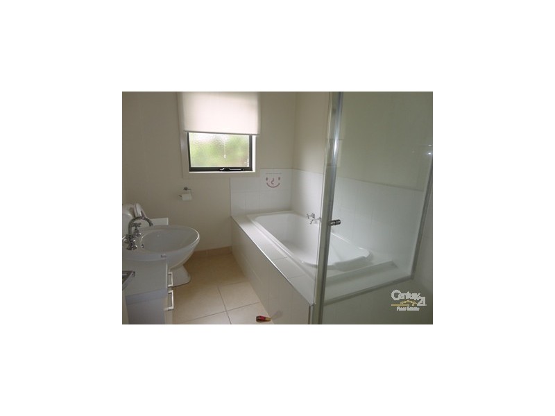 2/3 Lanham Street, Oakleigh East VIC 3166