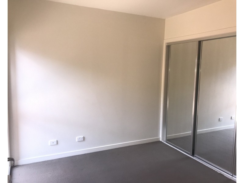 5/1 Monash Green Drive, Clayton VIC 3168