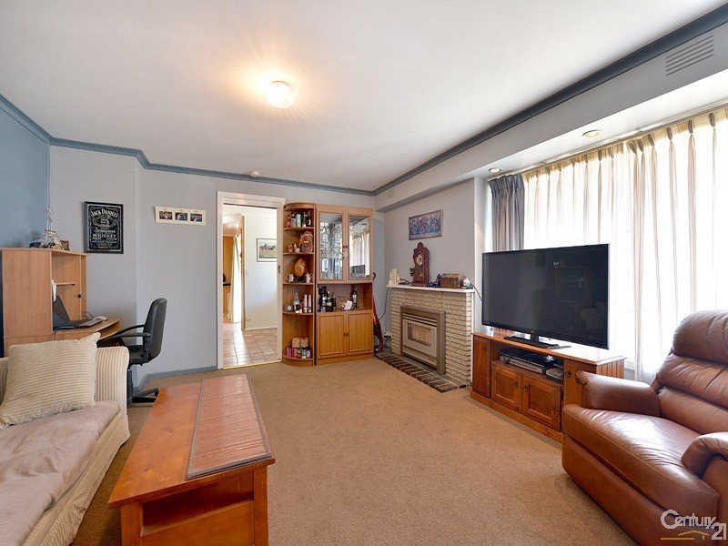 43 Lincoln Drive, Cheltenham VIC 3192