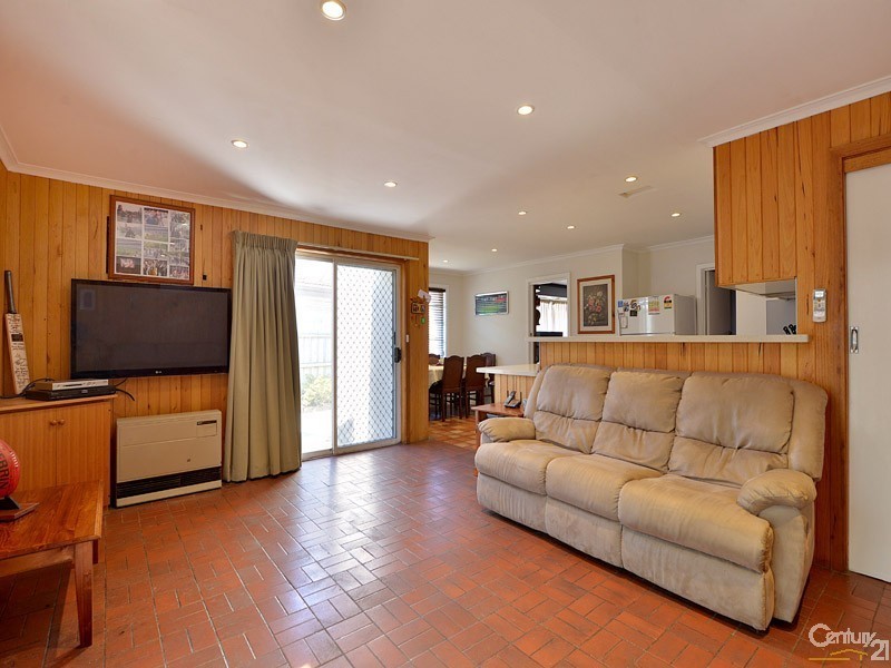 43 Lincoln Drive, Cheltenham VIC 3192