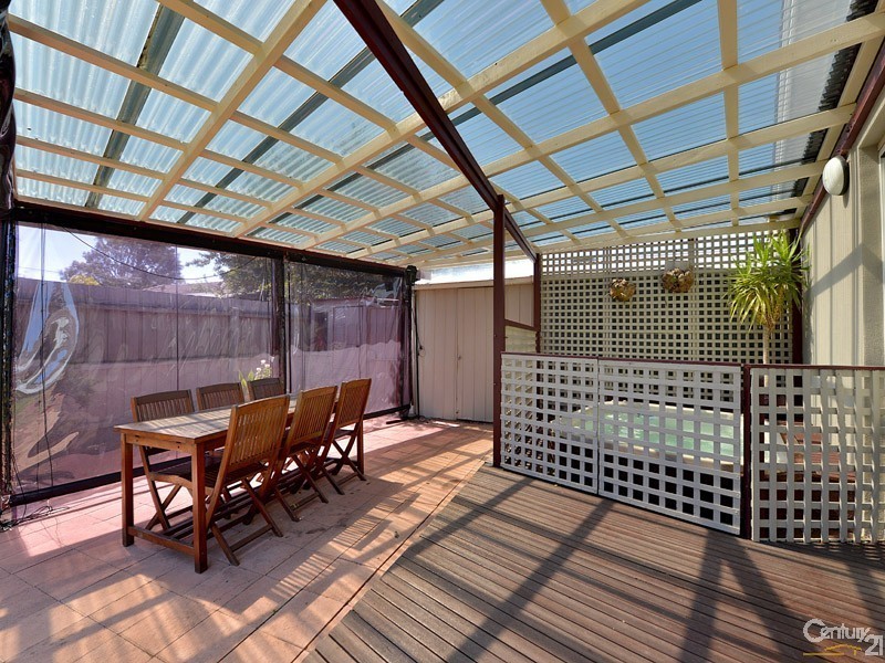 43 Lincoln Drive, Cheltenham VIC 3192