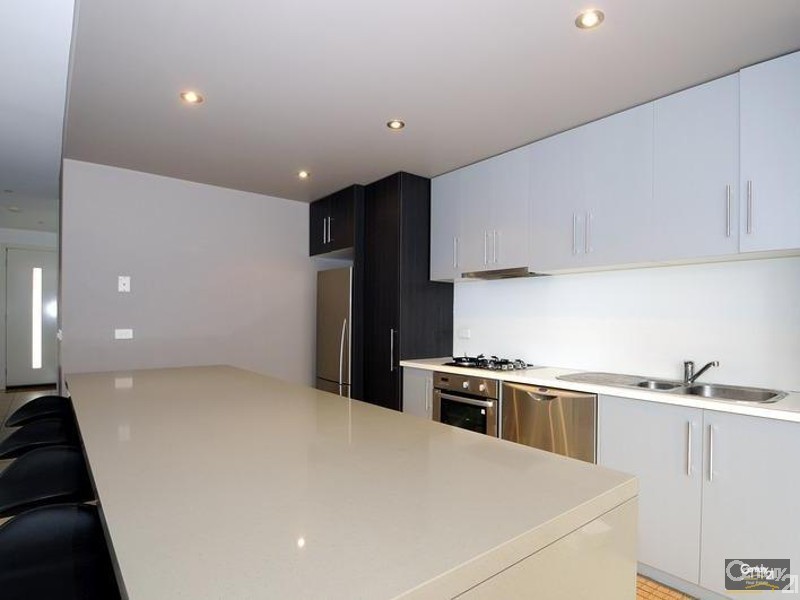 107 Rosebank Avenue, Clayton South VIC 3169