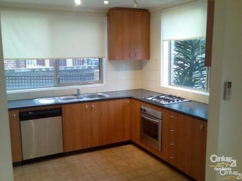 1/11 Foam Street, Parkdale VIC 3195