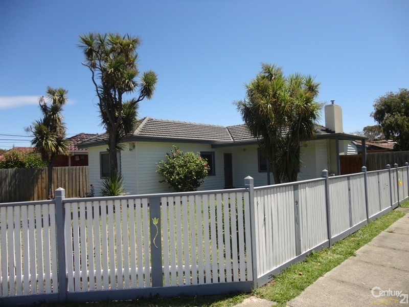 1/11 Flora Road, Clayton VIC 3168