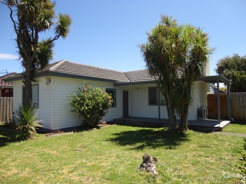 1/11 Flora Road, Clayton VIC 3168