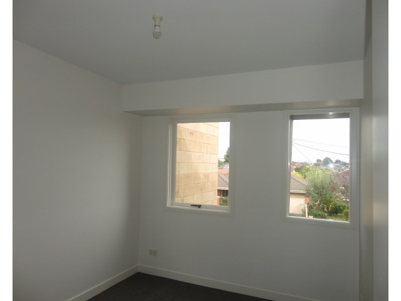 1/27-29 Clayton Road, Oakleigh East VIC 3166