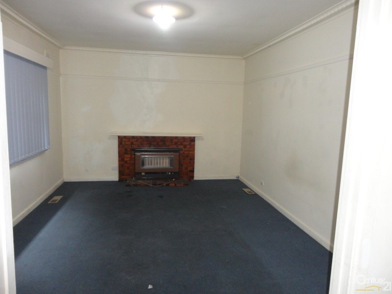 28 Harlington Street, Clayton VIC 3168