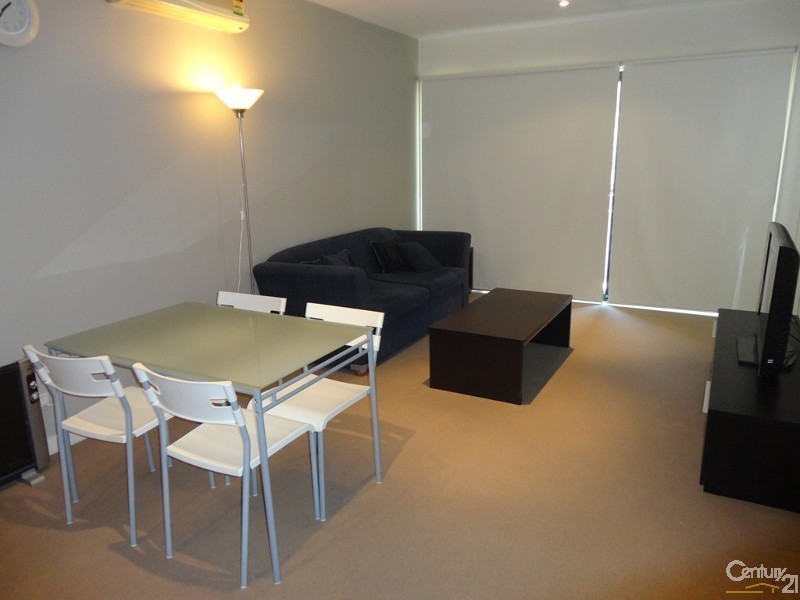 13/1 Monash Green Drive, Clayton VIC 3168