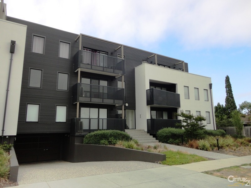 13/24-26 Burton Avenue, Clayton VIC 3168