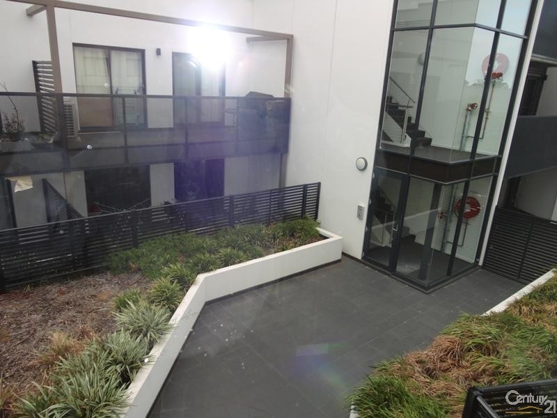 13/24-26 Burton Avenue, Clayton VIC 3168