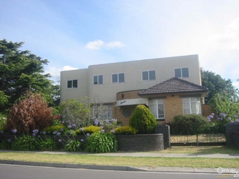 F13/2015 Dandenong Road, Clayton VIC 3168