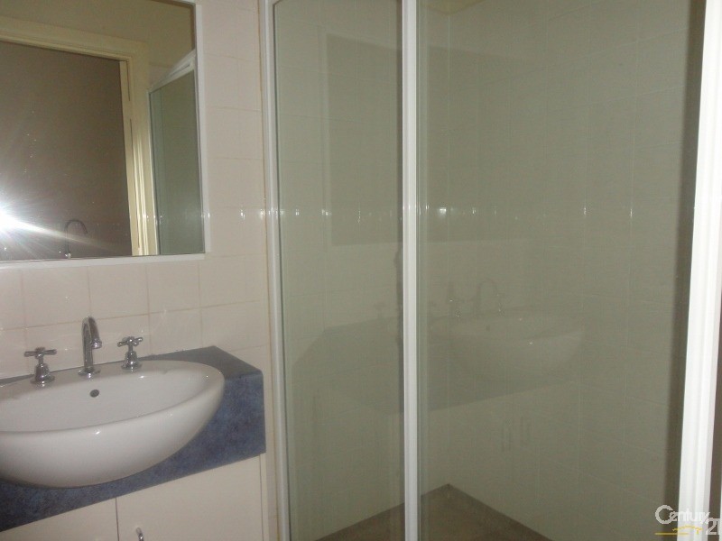 F13/2015 Dandenong Road, Clayton VIC 3168