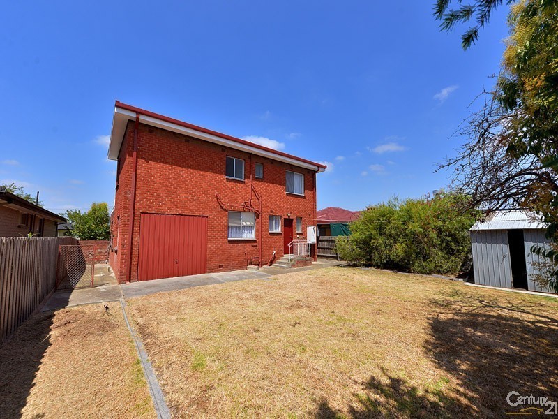 14 Durham Place, Clayton South VIC 3169