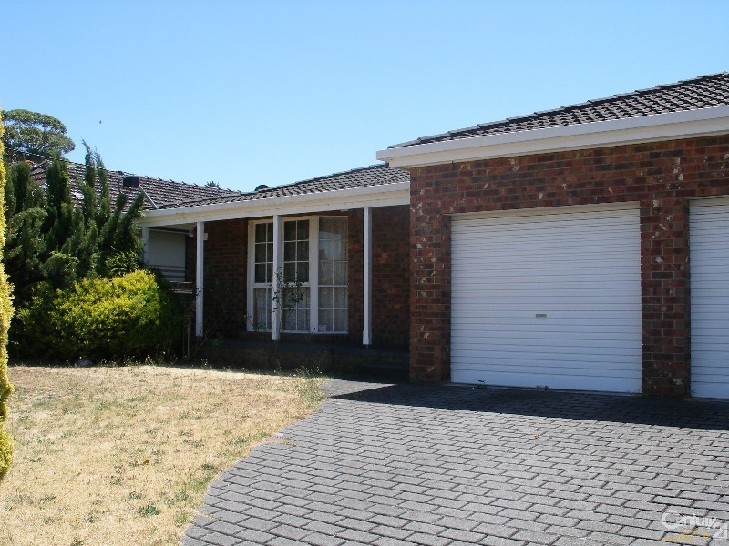 16 Redpath Close, Oakleigh South VIC 3167