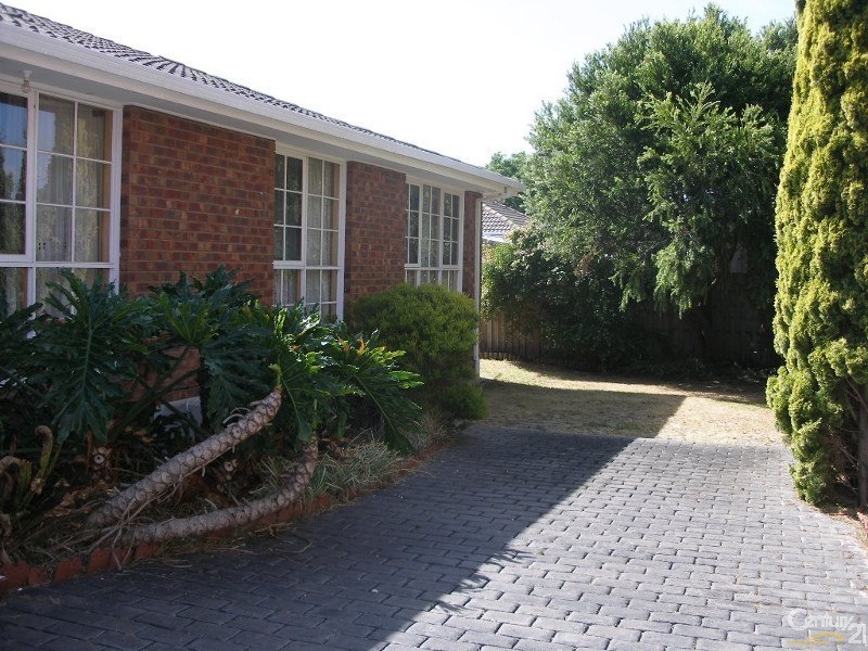 16 Redpath Close, Oakleigh South VIC 3167