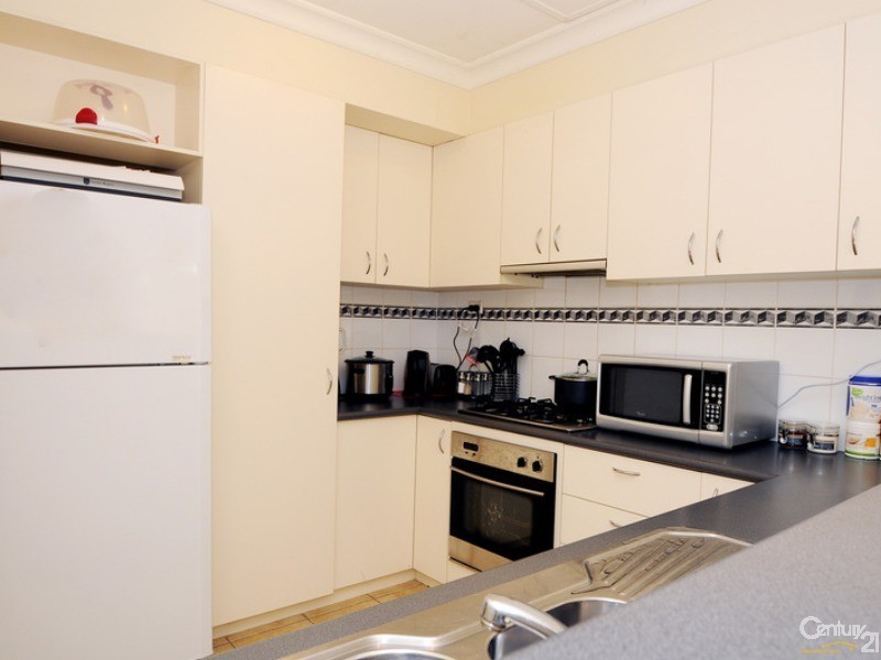 9/3 McKelvie Court, Glen Waverley VIC 3150