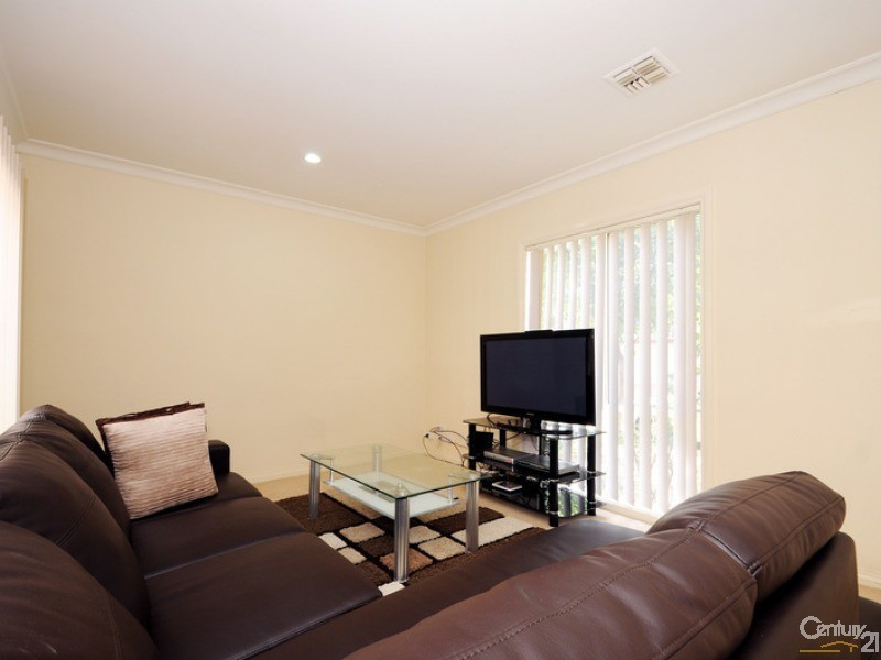 9/3 McKelvie Court, Glen Waverley VIC 3150