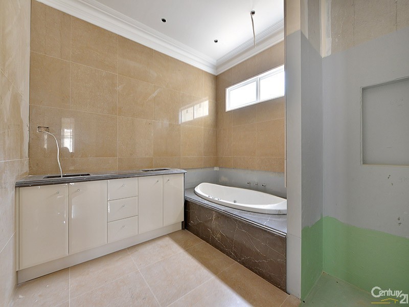 24 Welwyn Avenue, Brighton East VIC 3187