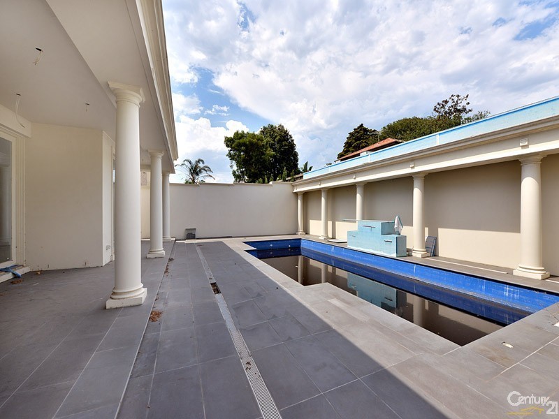 24 Welwyn Avenue, Brighton East VIC 3187