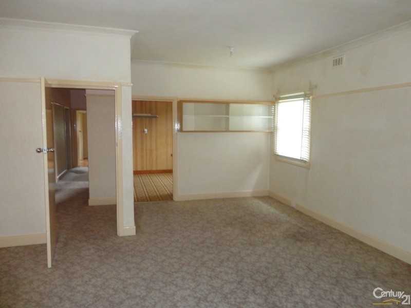 87 Ormond Road, Clayton VIC 3168