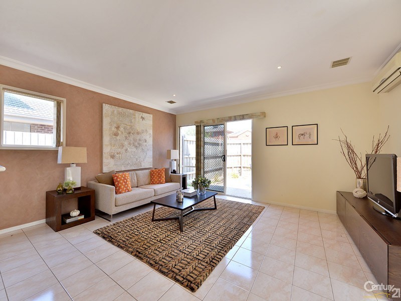 1/25 Sundowner Avenue, Clarinda VIC 3169