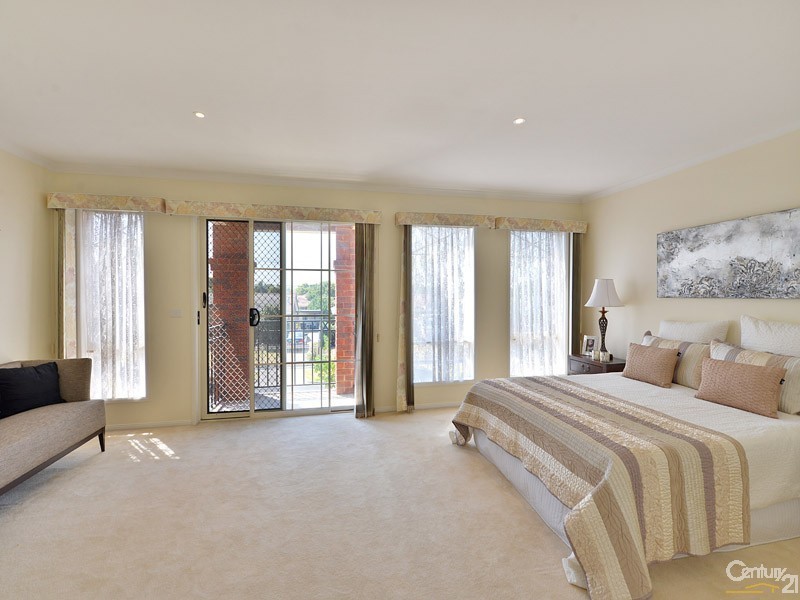 1/25 Sundowner Avenue, Clarinda VIC 3169