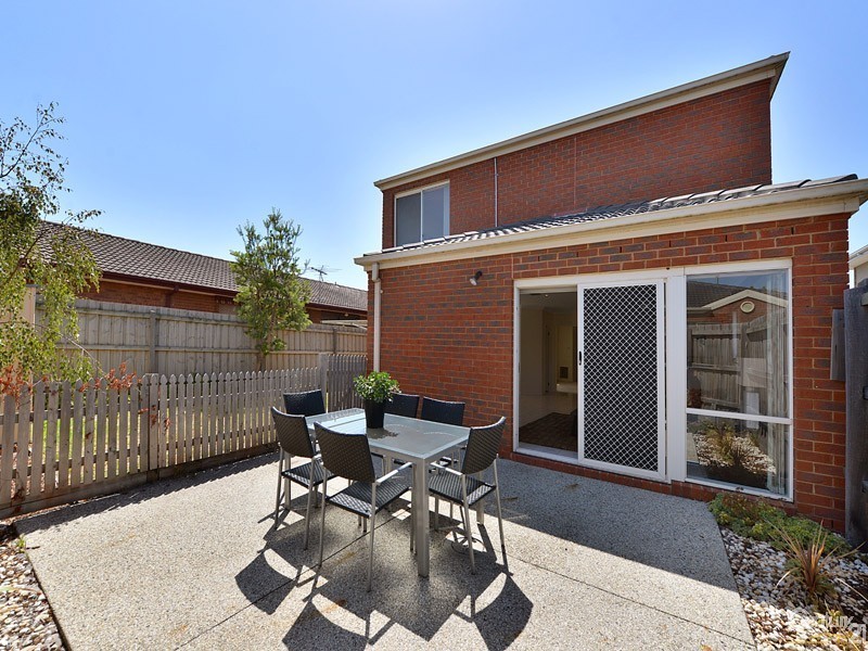 1/25 Sundowner Avenue, Clarinda VIC 3169