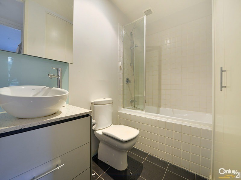 10/220 Barkly Street, St Kilda VIC 3182
