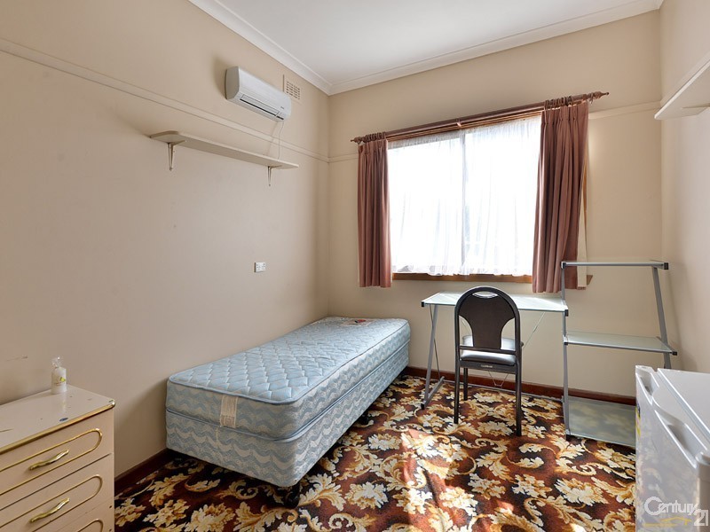 80 Browns Road, Clayton VIC 3168