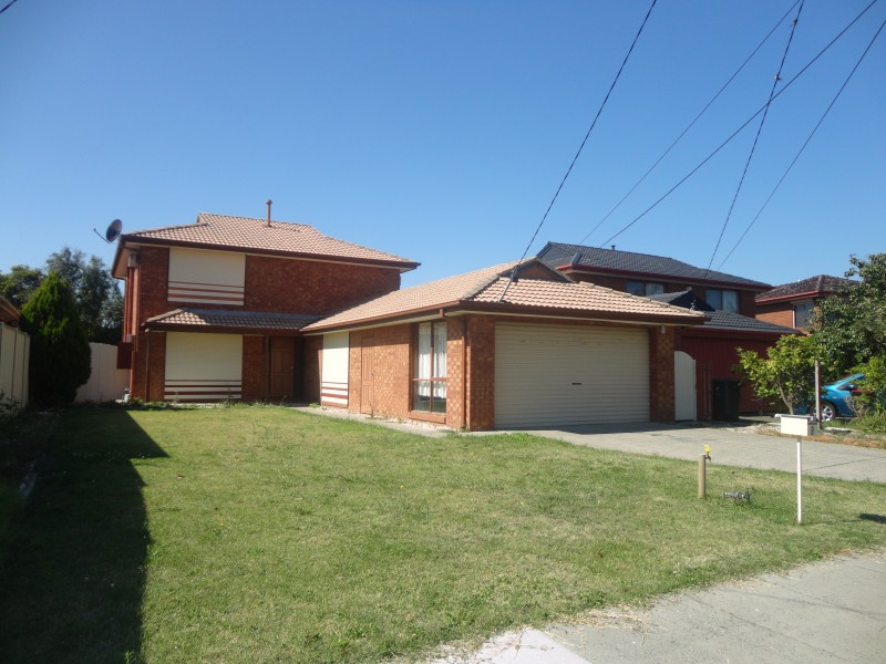 8 Glenda Close, Clarinda VIC 3169