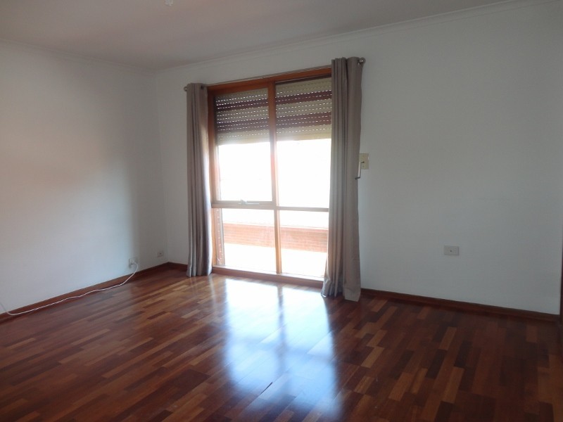 8 Glenda Close, Clarinda VIC 3169