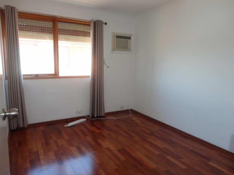 8 Glenda Close, Clarinda VIC 3169