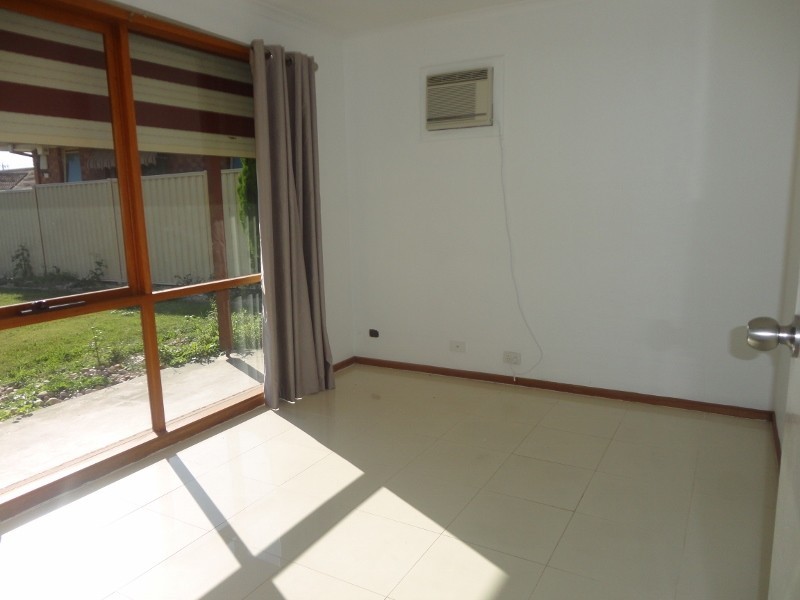 8 Glenda Close, Clarinda VIC 3169