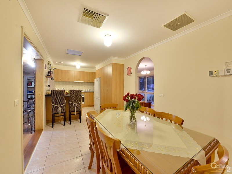 34 Merrigum Crescent, Clarinda VIC 3169