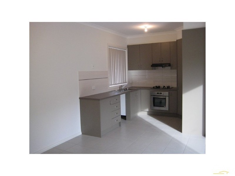 2/25 Sundowner Avenue, Clarinda VIC 3169