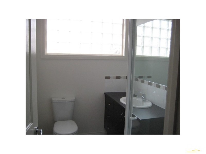 2/25 Sundowner Avenue, Clarinda VIC 3169