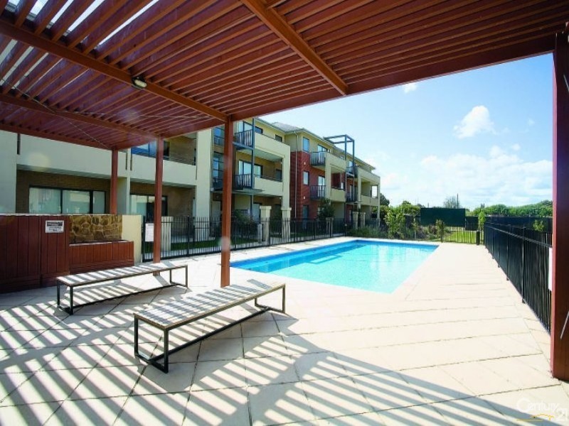 33/2 Greenfield Drive, Clayton VIC 3168